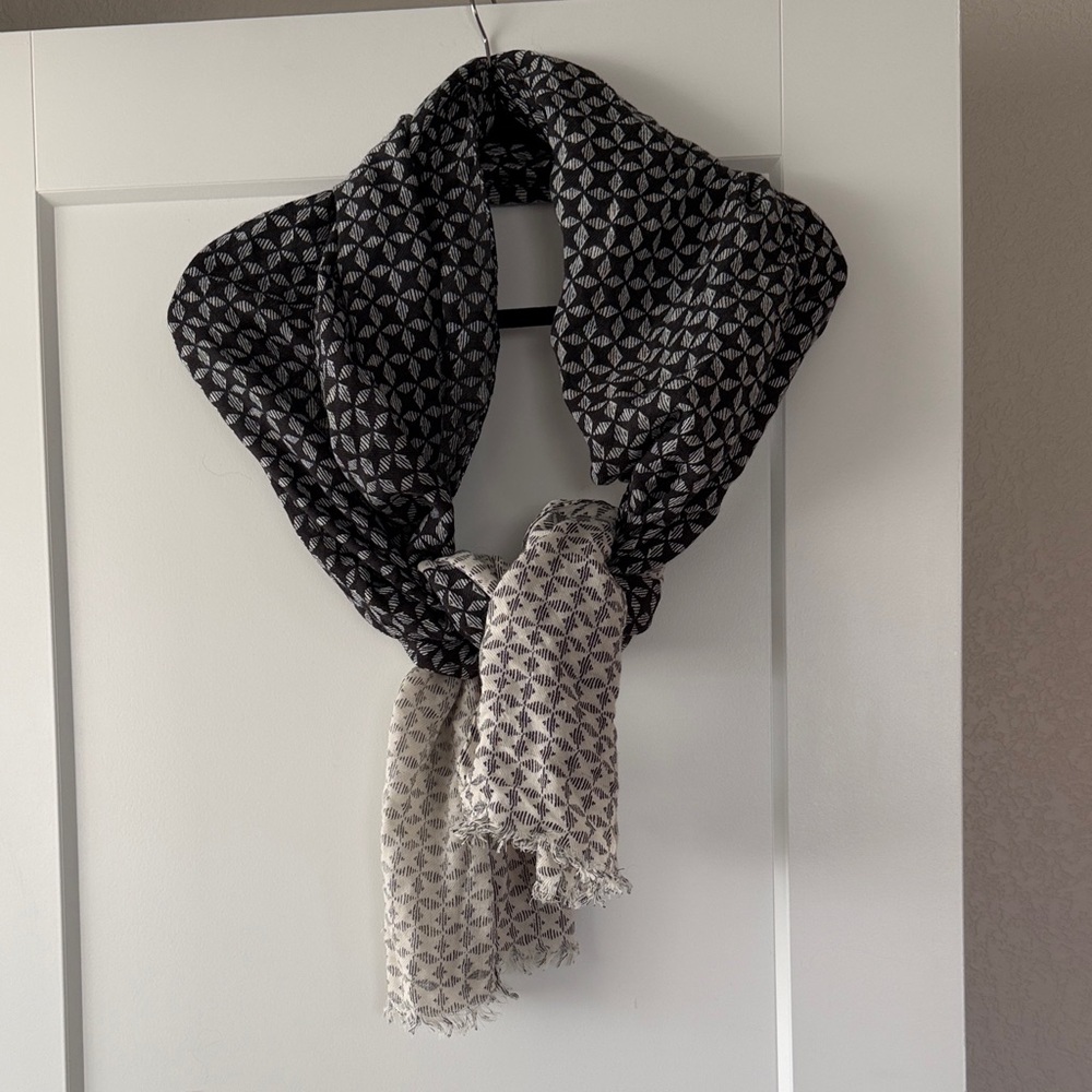 Black and White Patterned Scarf